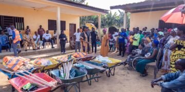 2e siège de la Mvoung : « Dzoue Propre », le geste de soutien de Marie Paulette Parfaite Amouyeme Ollame épouse Divassa