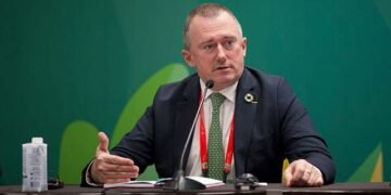 Professeur Lee White : « la lutte contre le trafic d’ivoire visait à empêcher Boko-Haram à entrer au Gabon qu’à protéger les éléphants »