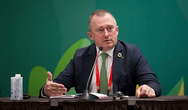 Professeur Lee White : « la lutte contre le trafic d’ivoire visait à empêcher Boko-Haram à entrer au Gabon qu’à protéger les éléphants »