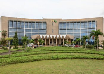 Journal Officiel : silence autour de la loi sur la RSE, un an après sa promulgation