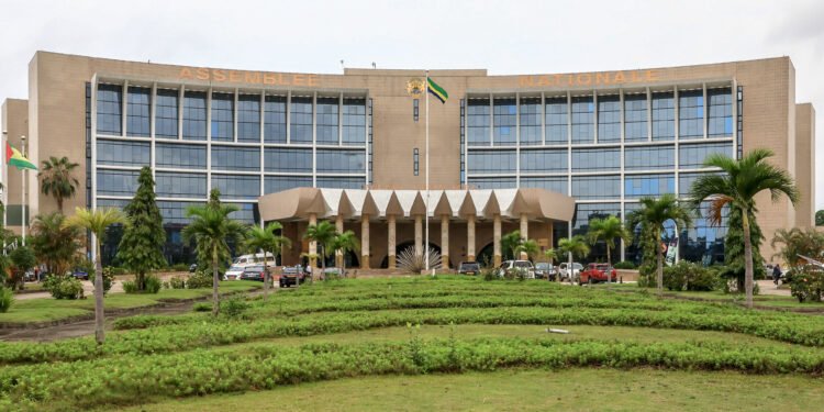 Journal Officiel : silence autour de la loi sur la RSE, un an après sa promulgation