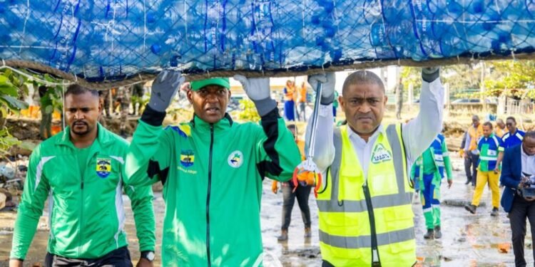 Pollution plastique : trois mois après la pose des filets pièges, quel premier bilan ?